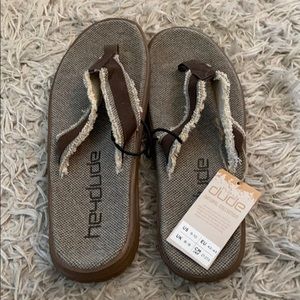 Hey Dude Flip Flops size 9/10